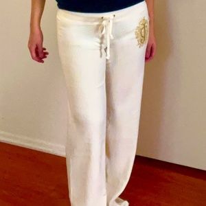 NEW WITH TAG!! Juicy Couture Cream Sweat Pants for Women in Large!